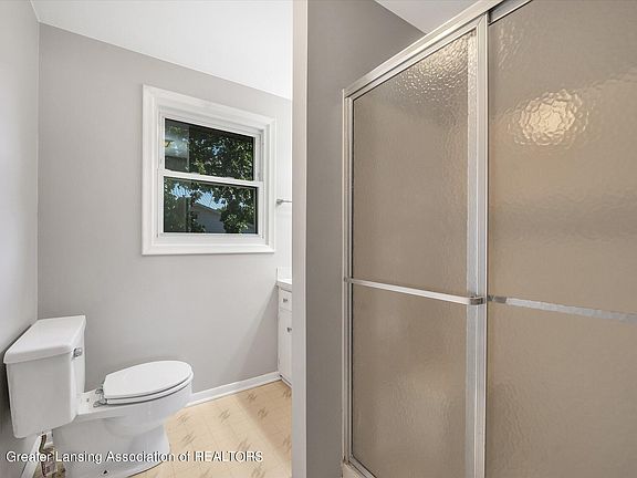 2nd image of 1809 Cahill Dr