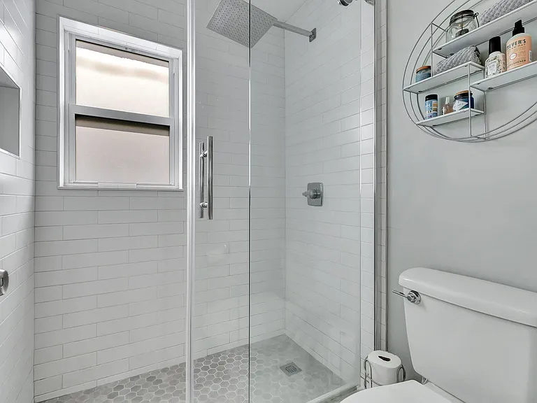 1066 SW 25th Way — Photo 15