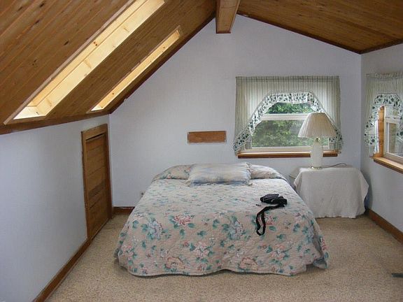 4th image of 51 Bloedel Blvd