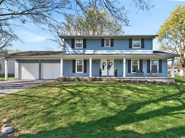 250 Pine Valley Dr, Rochester, NY 14626