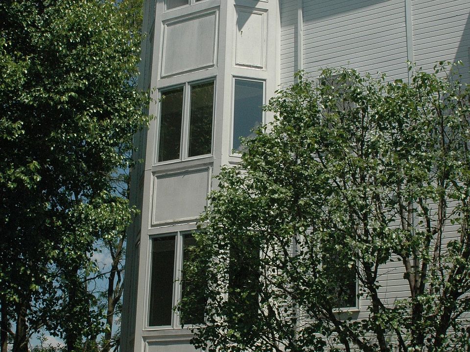 End Unit Garage Townhouse