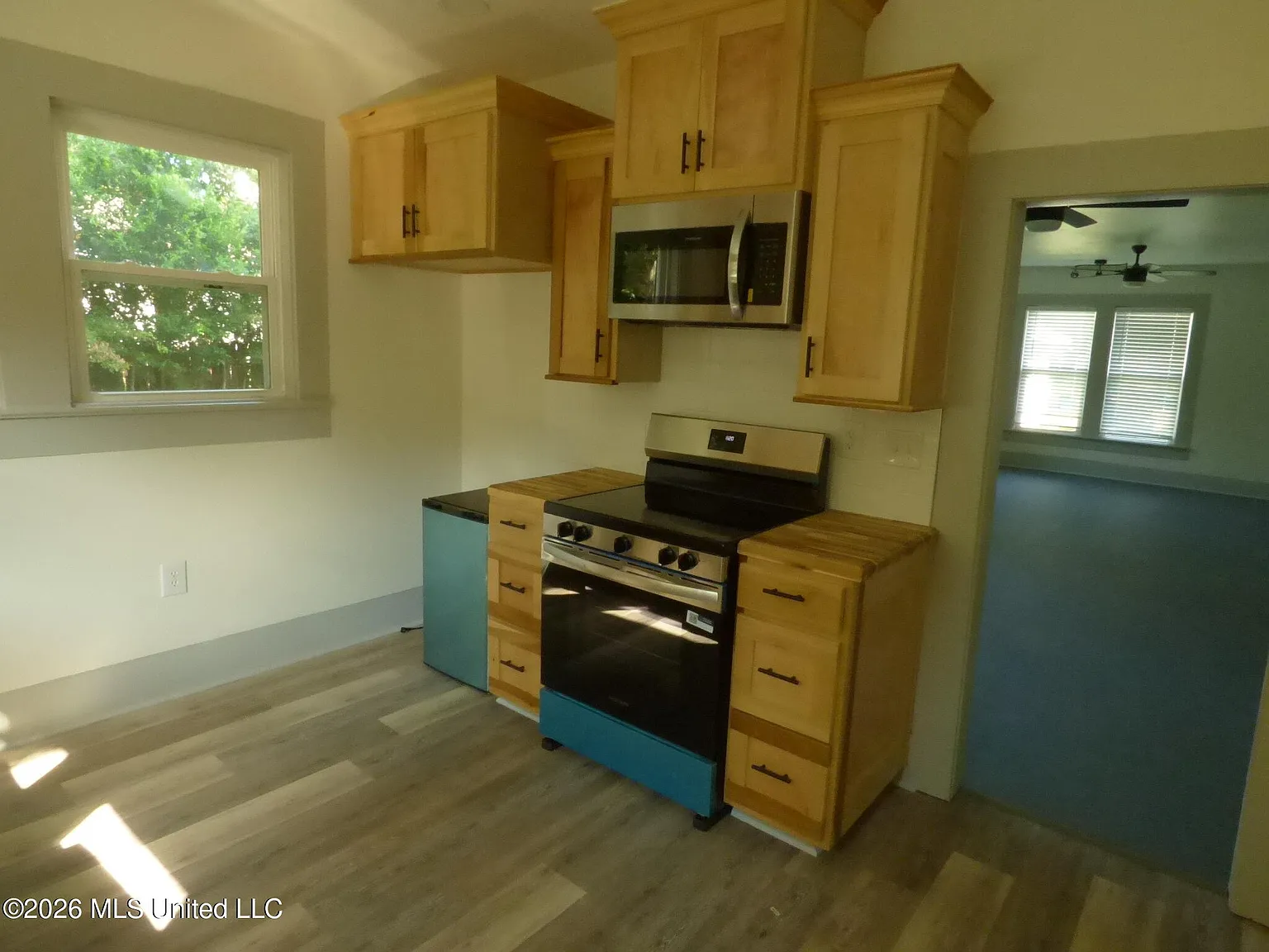 2 bed, 1.0 bath, 1200 sqft, $1,250 — Photo 3