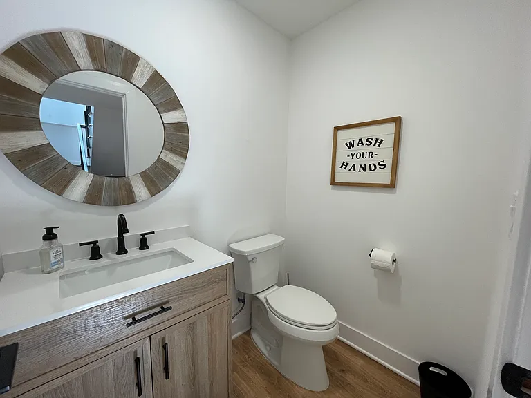 404 Boston Ave — Photo 8