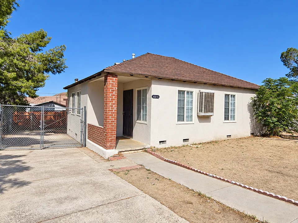 831 Nancy St