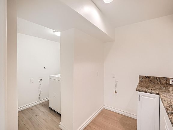 5th image of 9044 Shoreham Dr