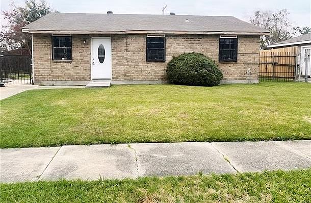 1st image of 351 Glen Della Dr