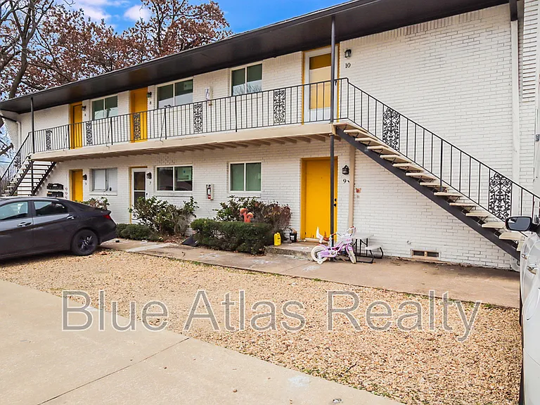 411 E Polk St #1 — Photo 17