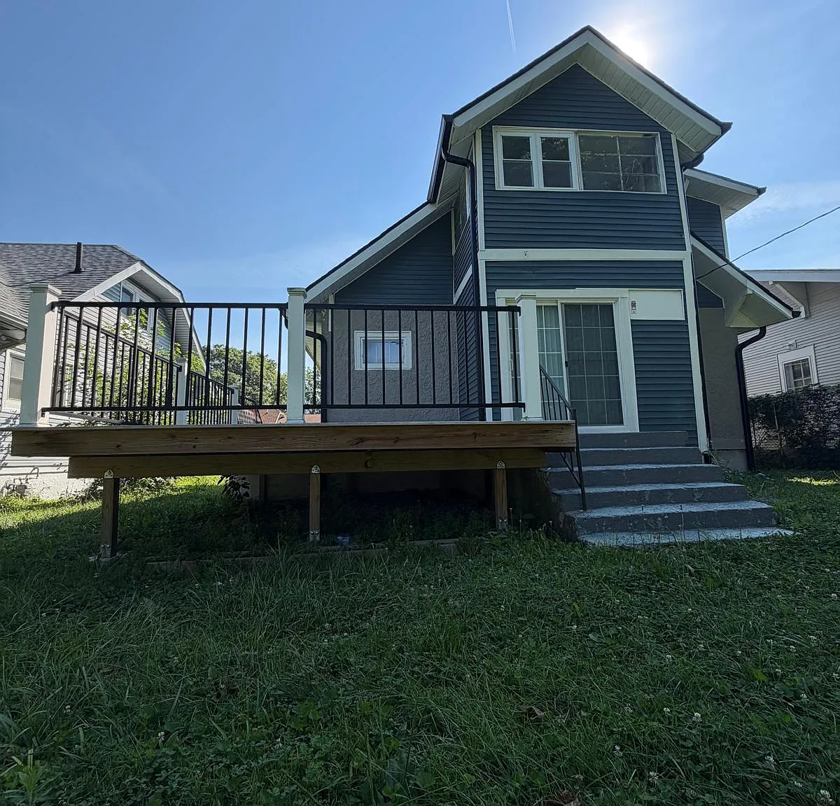 4 bed, 3192 sqft, $2,150 — Photo 2
