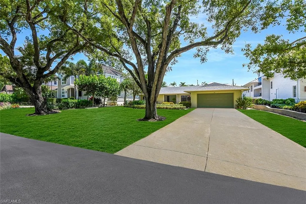 3 bed, 2.0 bath, 2097 sqft, $24,000 — Photo 2