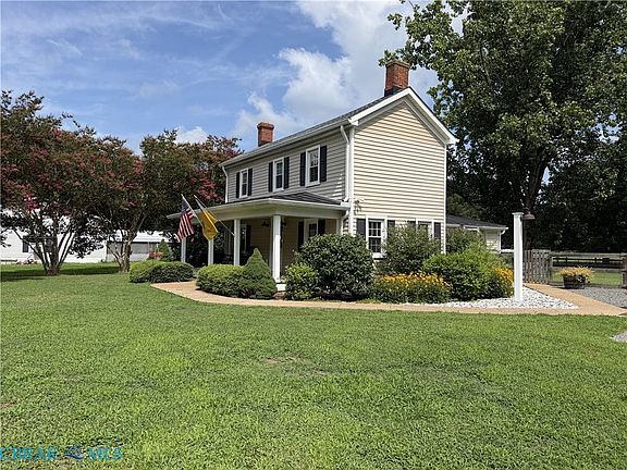 3rd image of 371 Cricket Hill Rd