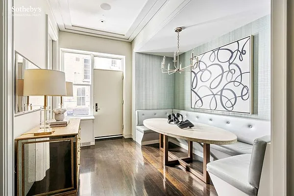 Sold by Sotheby's International Realty | media 8