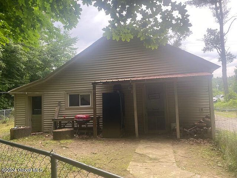 5th image of 8 Byrd Pond Road