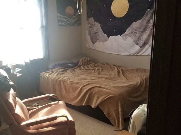 2nd image of 864 Saint Annes Dr