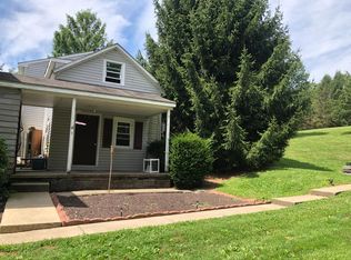 62 Starr Rd, Sinking Spring, PA 19608