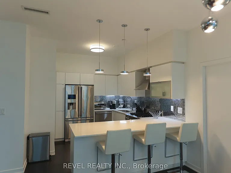 150 E Liberty St #Penthouse 3 — Photo 10