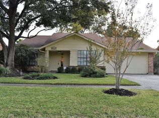 6731 Vickie Springs Ln, Houston, TX 77086