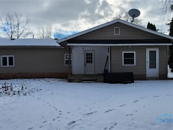 227 Rodriguez St, Gibsonburg, OH 43431