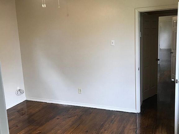 5th image of 1740 Industry St