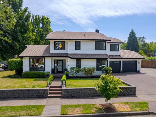 866 Fairway View Dr, Eugene, OR 97401