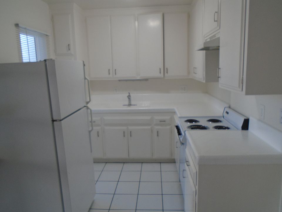 1st image of 1333 Thomas Ave APT 19