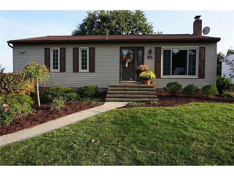 309 Chateau Ct photo 1