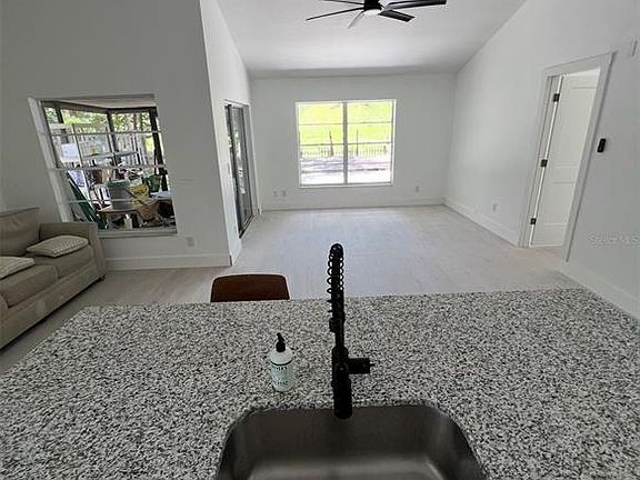 5th image of 12824 DUNHILL DRIVE