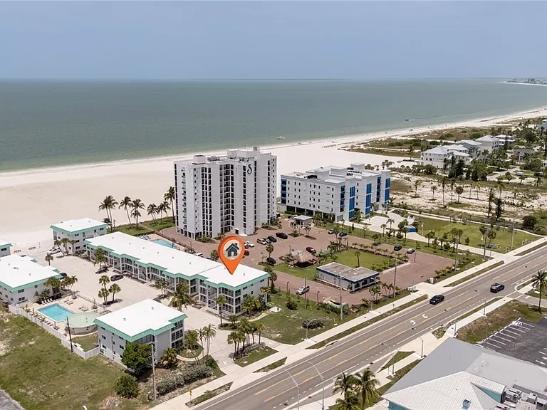 6500 Estero Blvd #H302 — Photo 1