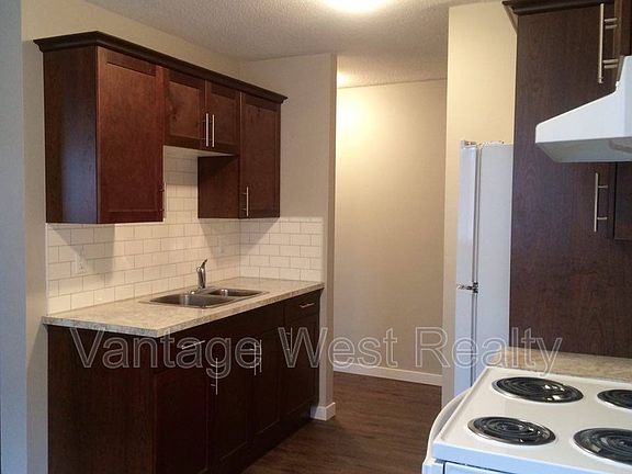 2nd image of 235 Husch Rd #204