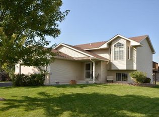 526 Glen Oaks Cir, Big Lake, MN 55309