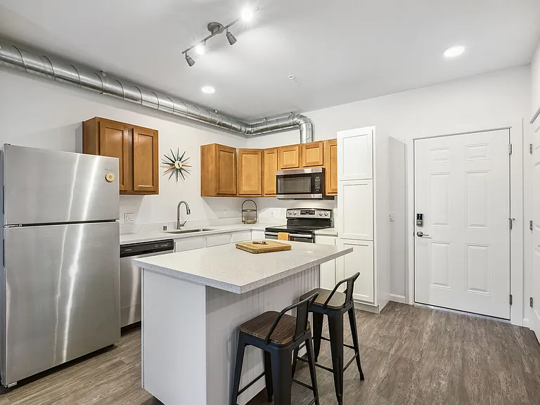 Pullman Lofts — Photo 10