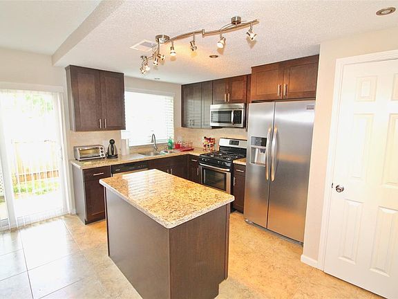 2nd image of 2810 Grants Lake Blvd