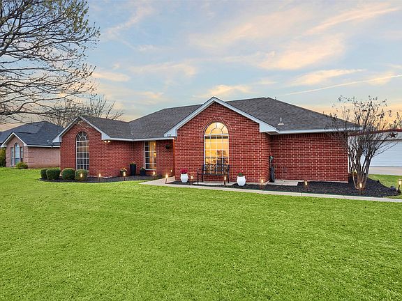 5th image of 1121 Pierce Rd