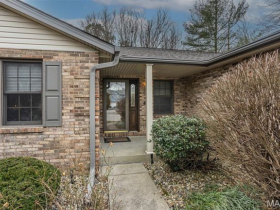 3rd image of 109 Sherryl Ct