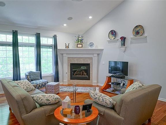 4th image of 3821 Coffeat Ct