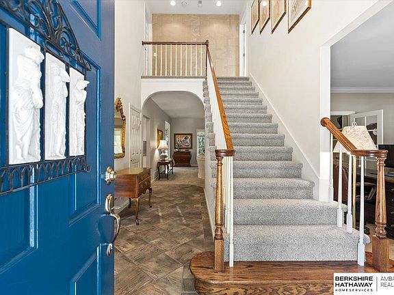 4th image of 2131 S 181st Cir