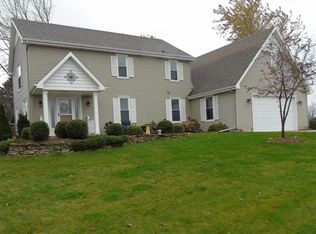 2873 Mayfield Rd, Richfield, WI 53076