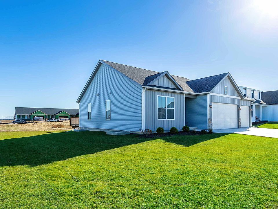 7095 Matthews Pass, Bettendorf, IA 52722 Zillow