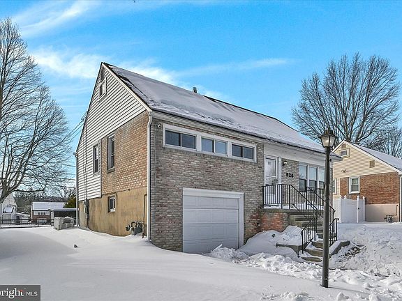 3rd image of 526 Harding Ave