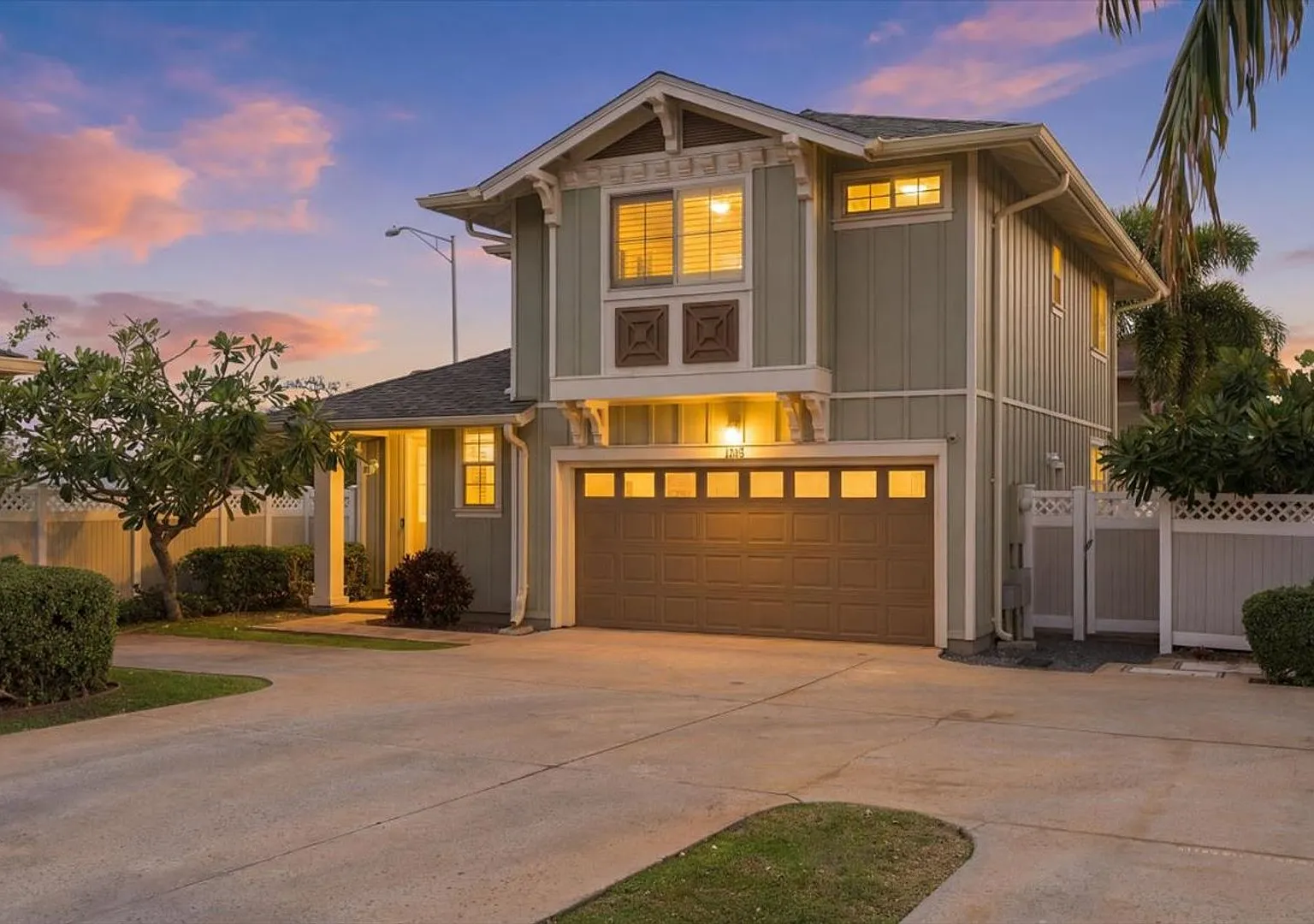 Modern Living in One of Lahaina's Most Desirable Communities — Photo 1