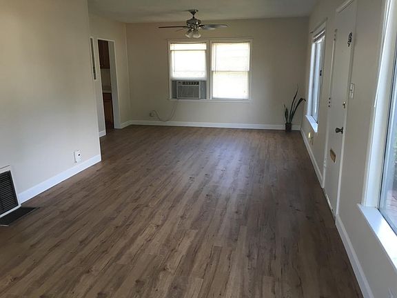 Living / Dining Room 1