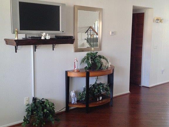 4th image of 2532 Davenport Cir