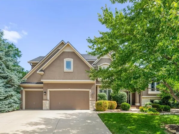 23970 W 112th Ter, Olathe, KS 66061