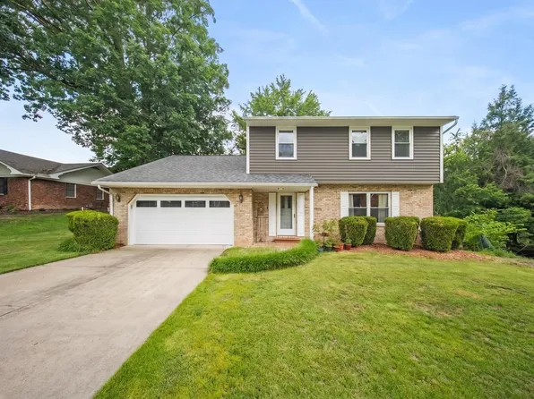 132 Barkley Ct, Russell, KY 41169