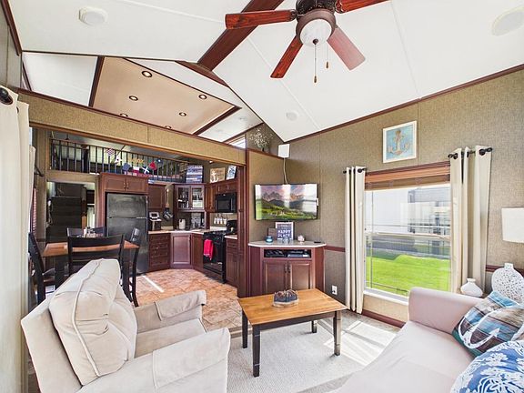 4th image of 20965 S Lakeshore Dr #2