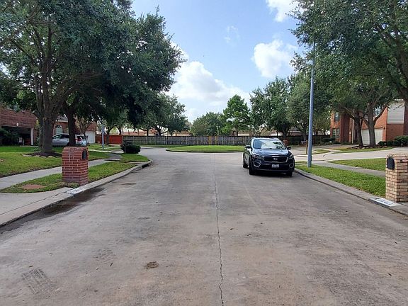 5th image of 18410 Hot Creek Ct