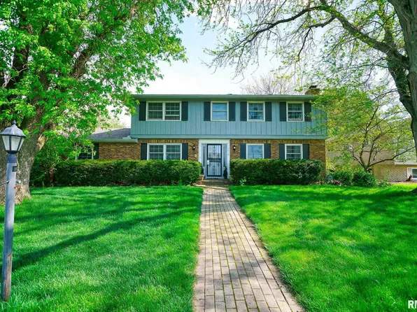 1530 W Woodside Dr, Dunlap, IL 61525