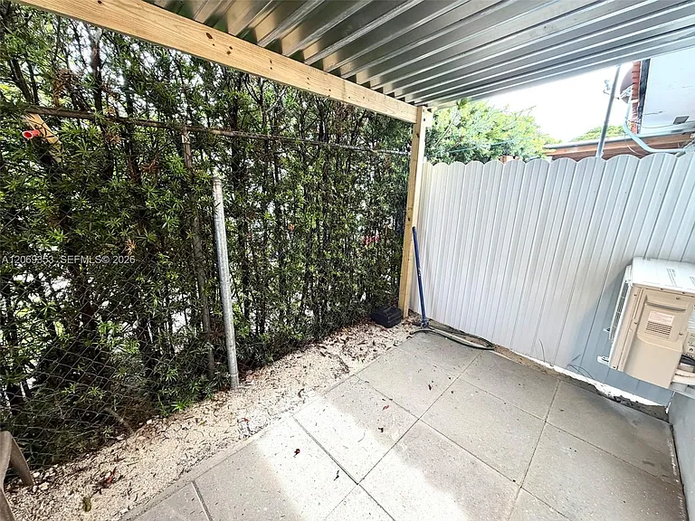 931 SW 82nd Ave #3 — Photo 28