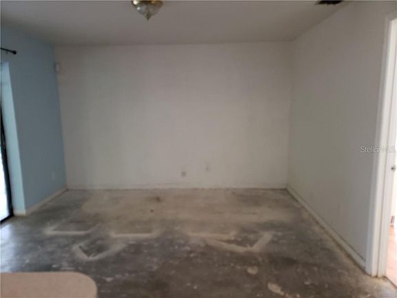 4th image of 17241 Sabrina Cir
