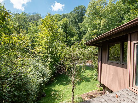 5th image of 309 Shipley Dr