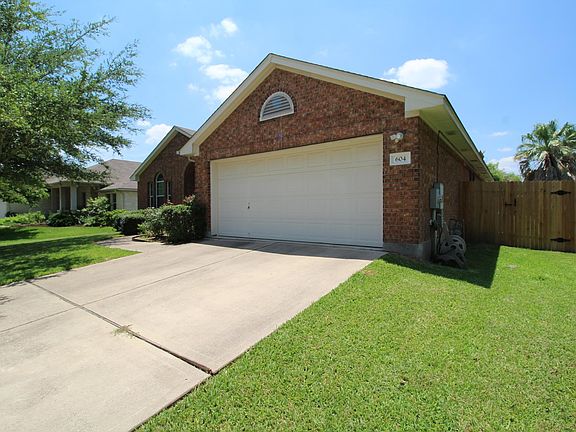 2nd image of 604 Stansted Manor Dr